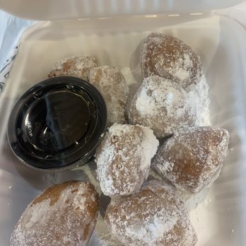 Another Broken Egg Cafe - Beignets - Breakfast & Brunch Near Me - Clearwater Beach, Florida
