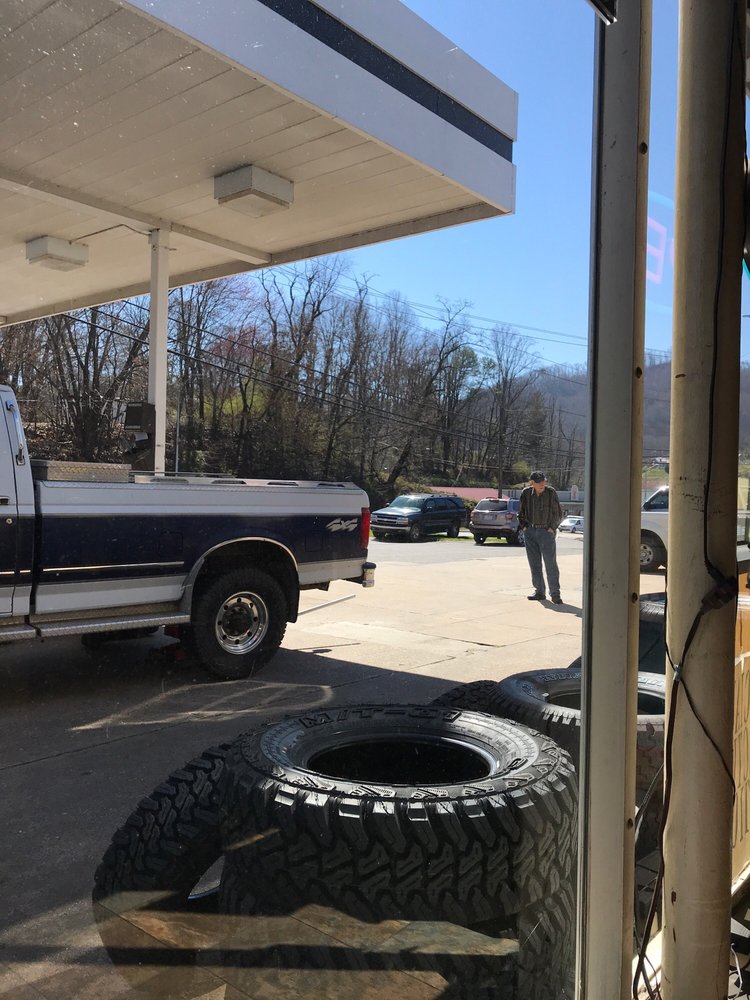 GREEN’S AUTO SERVICE & TOWING Updated October 2024 13 Reviews 125