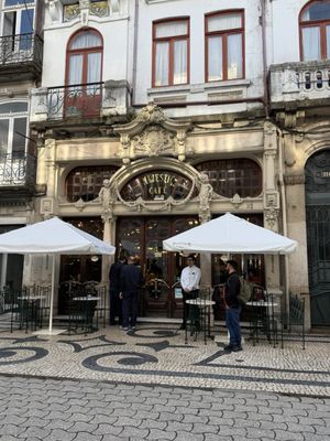 Majestic Café by null