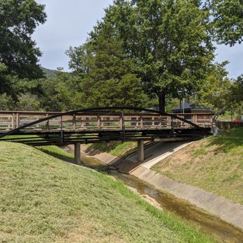 Ironto Safety Rest Area - Pretty bridge at the Ironto Safety Rest Area - Rest Stops Near Me - Elliston, Virginia Ironto Safety Rest Area - Pretty bridge at the Ironto Safety Rest Area - Rest Stops Near Me - Elliston, Virginia
