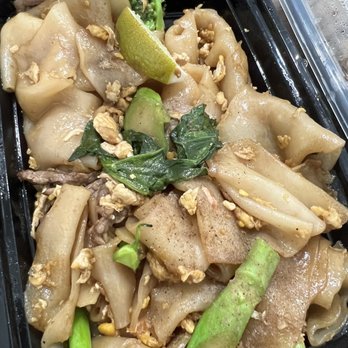 Heng Thai - Pad See Ew - Thai Near Me - Long Island City, New York Heng Thai - Pad See Ew - Thai Near Me - Long Island City, New York
