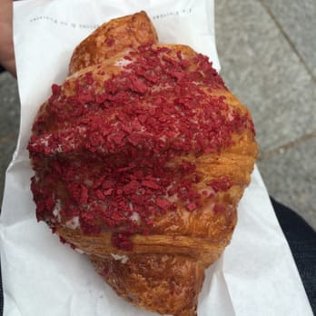 Pierre Hermé - Croissant Ispahan - Chocolatiers & Shops Near Me - Paris, 75