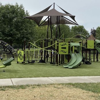 Pine Hill Lakes Park - Parks Near Me - Mason, Ohio