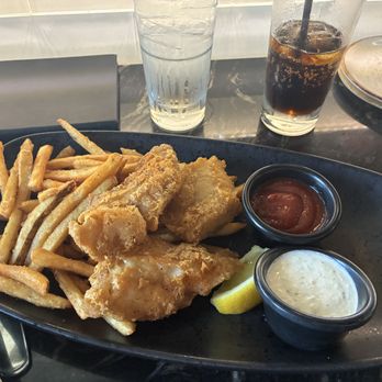 Tidal Raves - Fish & Chips - New American Near Me - Depoe Bay, Oregon
