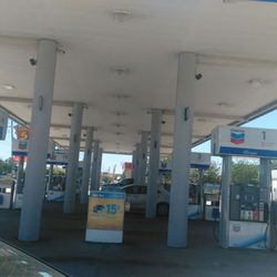 Chevron - Pumps
