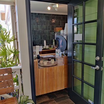 Daily Whisk Matcha - Order here - Cafes Near Me - Honolulu, Hawaii