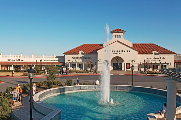 San Marcos Premium Outlets by null