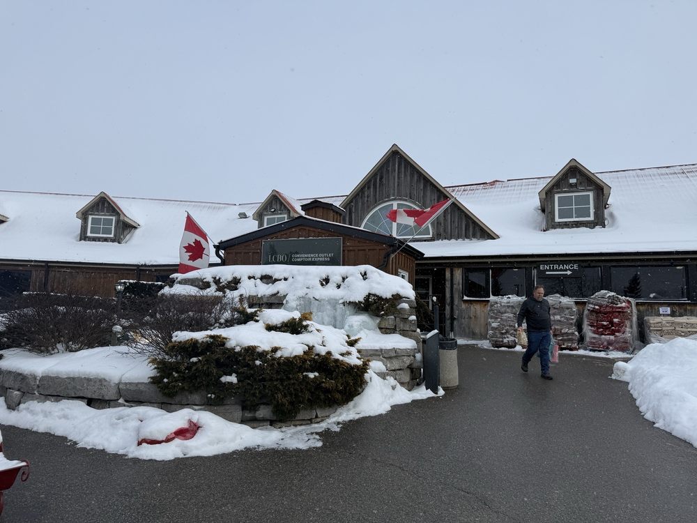 Trading Post Quality Foods Logo