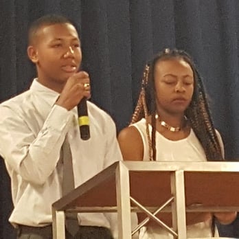 Link Unlimited - LINK Scholars, Michael Foreman '17 & Khadijah Olowu '17 serving as worship leaders at the Annual Teen Worship Service. - Community Service/Non-Profit Near Me - Chicago, Illinois