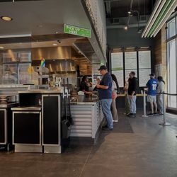 Shake Shack Third Ward - Pick up counter