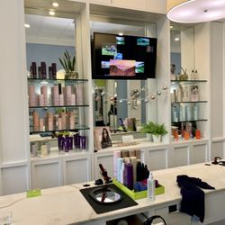 The Hair Bar - 12/14/22: hair bar station