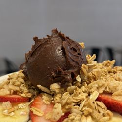 Energize - Acai topped with homemade chocolate