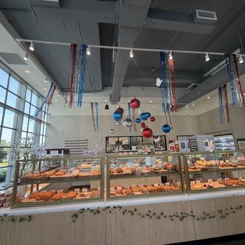 Tous Les Jours - Inside - Bakeries Near Me - Reston, Virginia Tous Les Jours - Inside - Bakeries Near Me - Reston, Virginia
