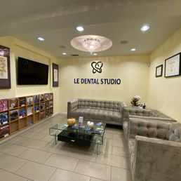 Waiting room Waiting room