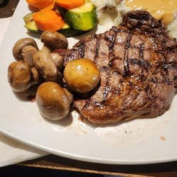 North 82 Steak & Seafood