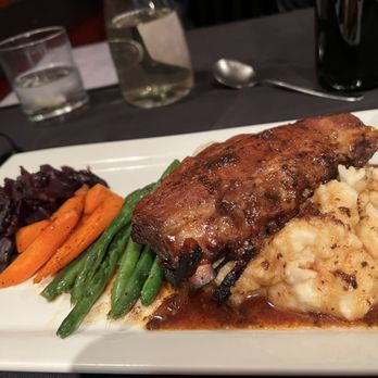 Chameleons - Rack of ribs fall off the bone, unlike a place just down the road that required a knife and fork to get them off the bone - Seafood Near Me - Parksville, British Columbia Chameleons - Rack of ribs fall off the bone, unlike a place just down the road that required a knife and fork to get them off the bone - Seafood Near Me - Parksville, British Columbia