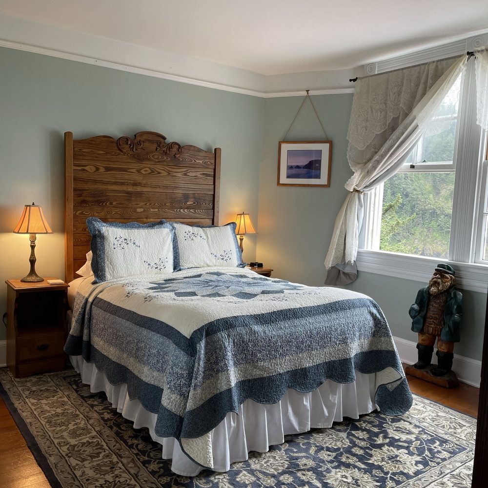 Heceta Lighthouse Bed & Breakfast - Mariner's I - Bed & Breakfast Near Me - Yachats, Oregon Heceta Lighthouse Bed & Breakfast - Mariner's I - Bed & Breakfast Near Me - Yachats, Oregon