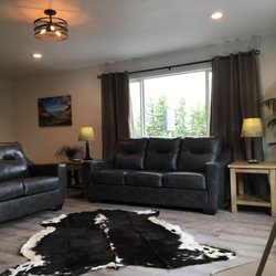 Glacier Basecamp Lodge - Grizzly Den Apartment