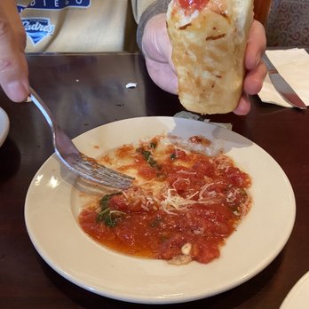 D'Lish - The breadsticks and sauce at D'Lish in Chula Vista. - Pizza Near Me - Chula Vista, California