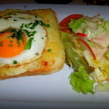 Le Troquet - Croque Madame & salad - French Near Me - Vienna, 9