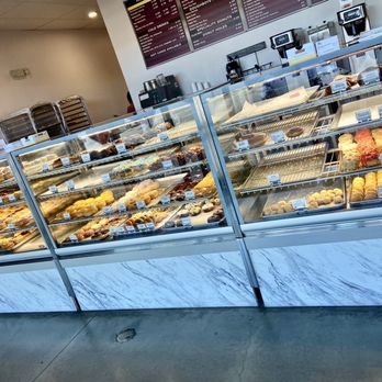 Doughboy Donuts - Love their beautiful case! - Donuts Near Me - Sparks, Nevada