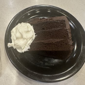 Honey Butter's Kitchen - Chocolate fudge cake - American Near Me - Williamsburg, Virginia Honey Butter's Kitchen - Chocolate fudge cake - American Near Me - Williamsburg, Virginia