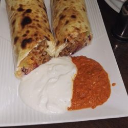 Tigris Döner - Rollo mit Tzatziki und scharfer Sauce