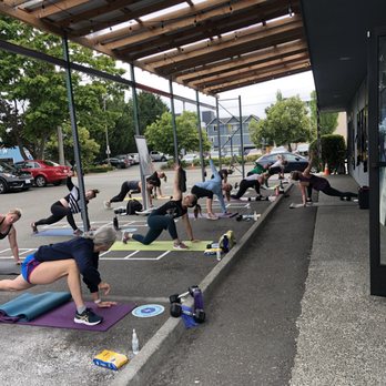 HIIT Lab - Outdoor workouts during COVID: 2020-early 2022 - Gyms Near Me - Seattle, Washington HIIT Lab - Outdoor workouts during COVID: 2020-early 2022 - Gyms Near Me - Seattle, Washington