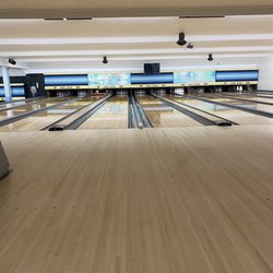 Earl-Bowl Lanes