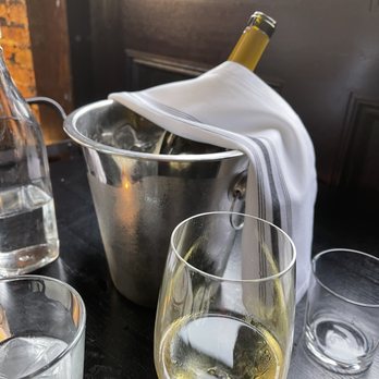 Row 34 - Seaport - Chardonnay - New American Near Me - Boston, Massachusetts