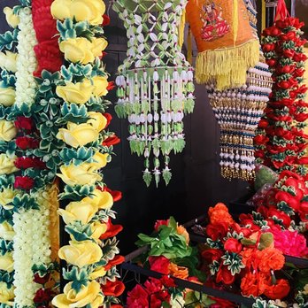 Samosa House and Bharat Bazaar - Vibrant & Colorful! - Indian Near Me - Culver City, California