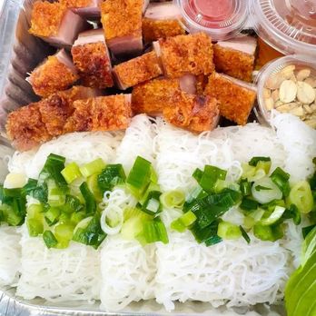 Yummy Banh Bao - This is crispy belly pork. You will love it. Not wait too long to get it - Bakeries Near Me - Westminster, California Yummy Banh Bao - This is crispy belly pork. You will love it. Not wait too long to get it - Bakeries Near Me - Westminster, California