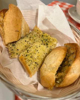Lola & Giuseppe's Trattoria by null