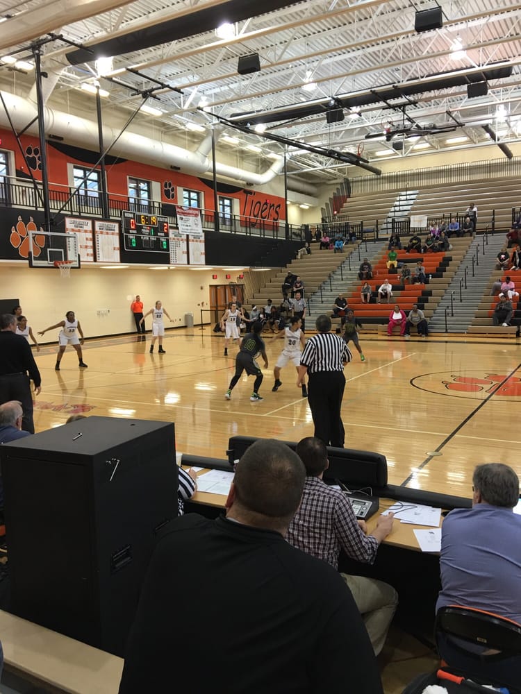 BELLEVILLE HIGH SCHOOL 501 W Columbia, Belleville, Michigan Middle