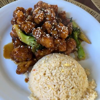 Correa Chinese Cuisine - Sesame chicken - Chinese Near Me - Taylor, Texas