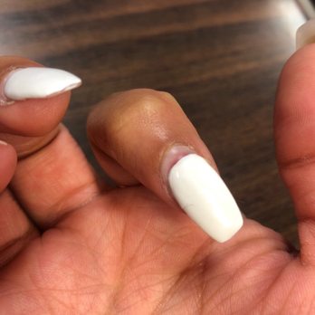 Holly Nails - I have a crack in the nail that rips - Nail Salons Near Me - Algonquin, Illinois