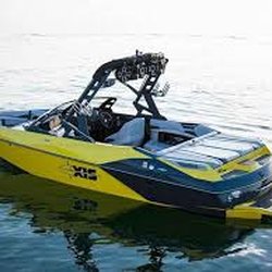 Young Harris Water Sports - Wake Boat