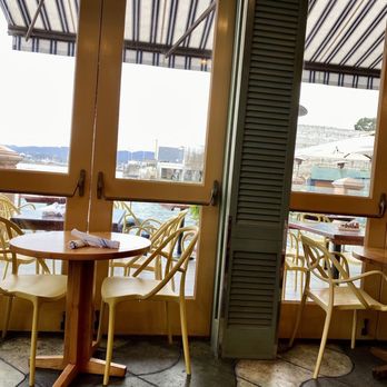 Schooners Monterey - Great views from inside the restaurant - Seafood Near Me - Monterey, California Schooners Monterey - Great views from inside the restaurant - Seafood Near Me - Monterey, California