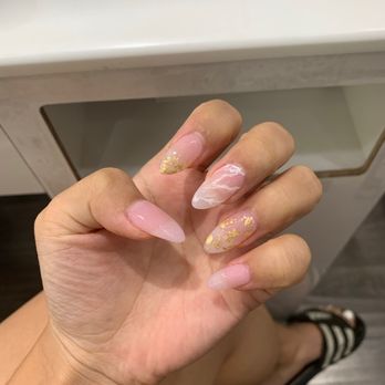 Liz Nail & Spa - Gel tips - Nail Salons Near Me - Flushing, New York