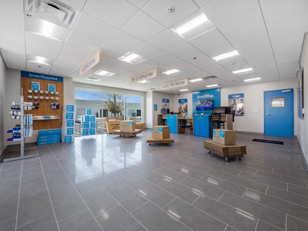 SMARTSTOP SELF STORAGE Updated August 2024 14 Photos 28322 Airoso