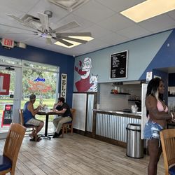 Leons Lobstah Shack