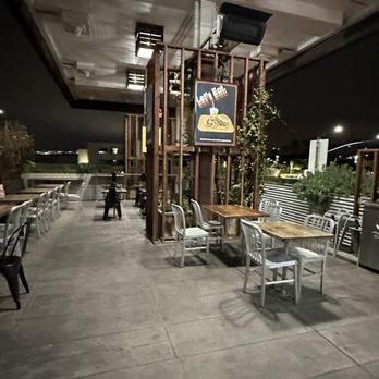 Plant Power Fast Food - Seating outside - Vegan Near Me - Encinitas, California