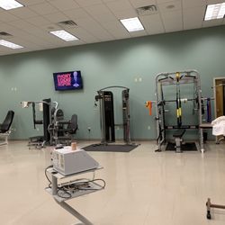 Tulane Doctors - Sports Medicine Plus - Physical therapy area