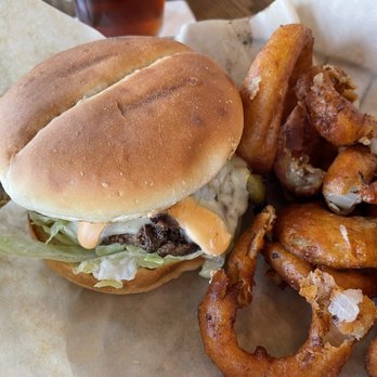 Barrio Brewing - Southwest burger with hatch chiles and onion rings - Brewpubs Near Me - Phoenix, Arizona