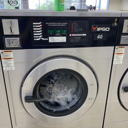 Large washing machine Large washing machine