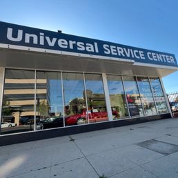 Exterior outside entrance of Universal Mitsubishi - Van Nuys, California Exterior outside entrance of Universal Mitsubishi - Van Nuys, California