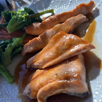 Akira Sushi Bistro - Salmon and vegetables - Japanese Near Me - Ashburn, Virginia Akira Sushi Bistro - Salmon and vegetables - Japanese Near Me - Ashburn, Virginia
