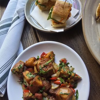 Magic Hour Rooftop Bar & Lounge - Potatoes and chicken parm sliders - Lounges Near Me - New York, New York