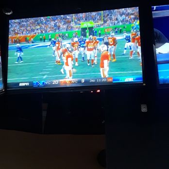 Buffalo Wild Wings - American Near Me - Orlando, Florida