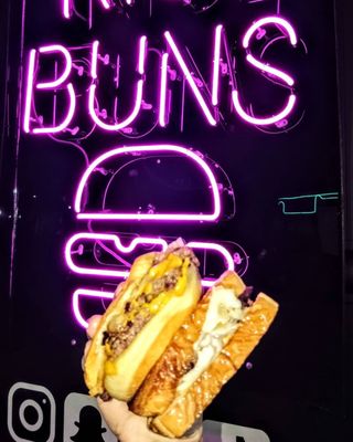BunSlut (Food Truck) by null